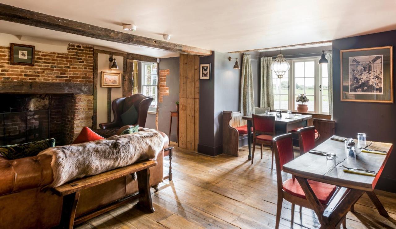 The Brisley Bell Hotel Eksteriør billede